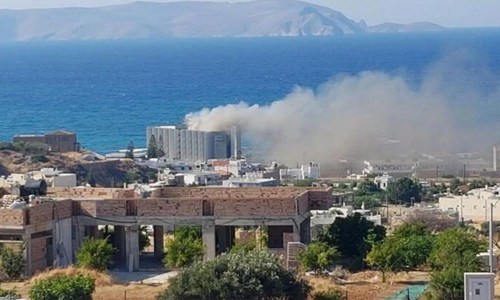 Ηράκλειο: Μεγάλη φωτιά σε ξενοδοχείο στο Κοκκίνη Χάνι